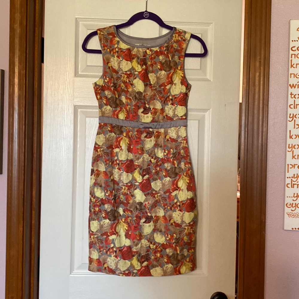 Romy XS sleeveless knee length dress